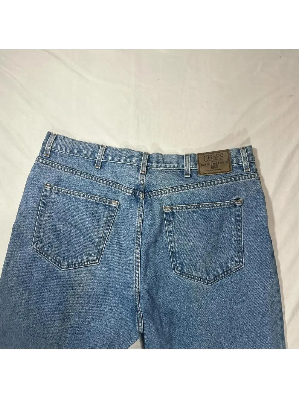 Vintage Y2K Chaps Ralph Lauren relaxed fit jeans.
